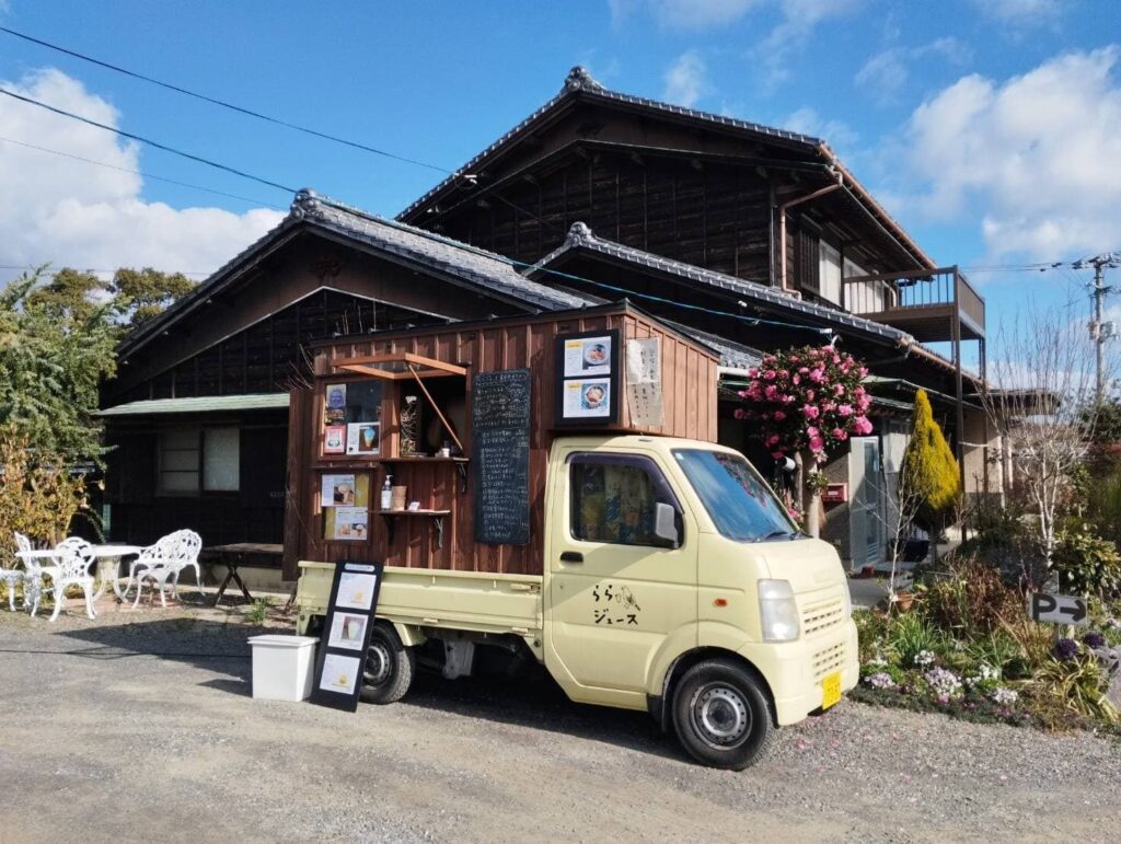 ららジュースのキッチンカー